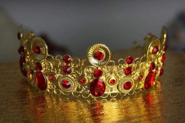 1467 Total BAroque Filigree Metal Red Crystal Tiara Crown - Image 4