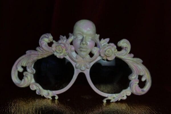 SOLD! 1749 Unusual Art Deco Pink Yellow Face Sunnies - Image 4