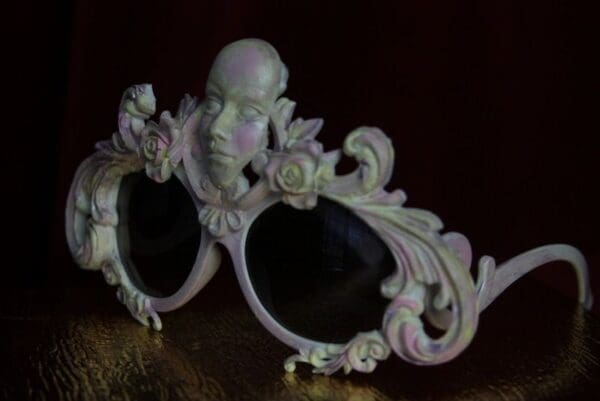 SOLD! 1749 Unusual Art Deco Pink Yellow Face Sunnies - Image 5