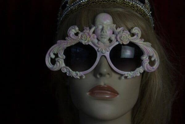 SOLD! 1749 Unusual Art Deco Pink Yellow Face Sunnies - Image 7