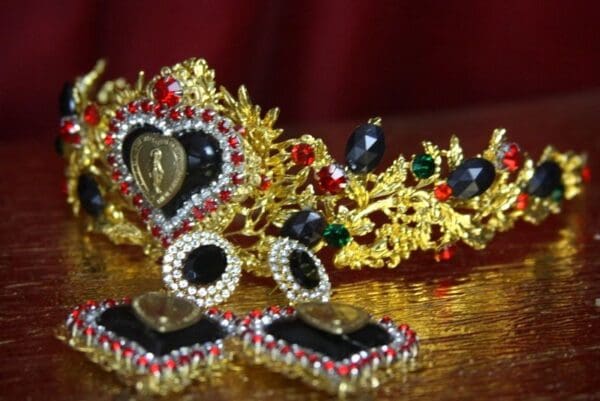 2237 Set Of Baroque Heart Madonna Coin Tiara+ Earrings - Image 5