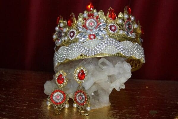 2257 Set Of Full Crown Baroque Sacred Heart Cameo + Earrings - Image 5
