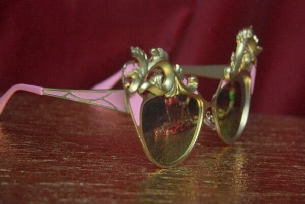 280 Runway Designer Inspired Cat Eye Pink Fire Fancy Sunglasses - Image 4