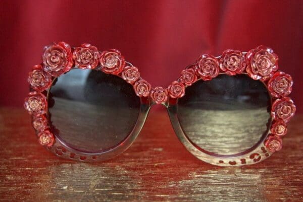 SOLD! 2801 Baroque Simple Elegnt Vine Red Rose Oversized Sunglasses - Image 4