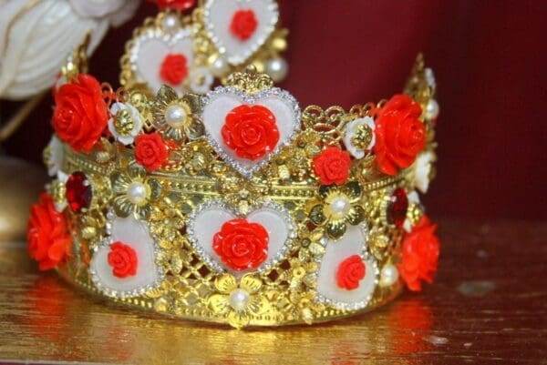 3181 Set Of Baroque Red Rose White HeartCrystals Crown+ Earrings - Image 2