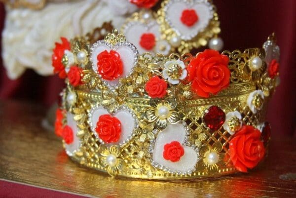 3181 Set Of Baroque Red Rose White HeartCrystals Crown+ Earrings - Image 9