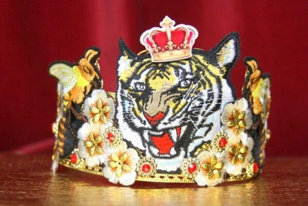 3629 Set Of Earrings + Unusual Baroque Tiger Flower Applique Crystal Headband - Image 6