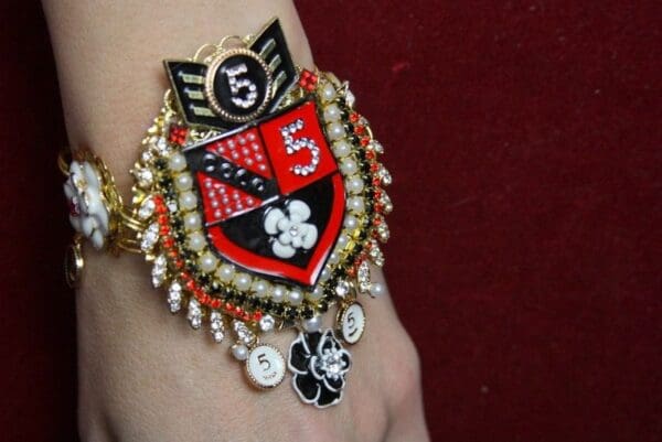 3632 Byzantine Madam Coco Huge Unusual Shield Crystal Bracelet - Image 3