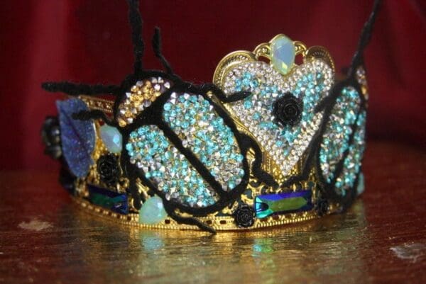 3964 Unusual Baroque Beatles Heart Appliqué Crystal Flower Crown Headband - Image 9