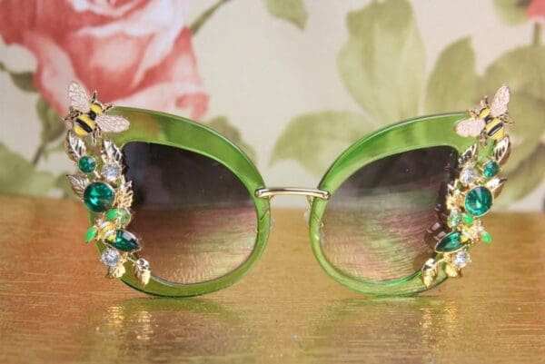 4062 Baroque Bee Green Oversized Sunglasses