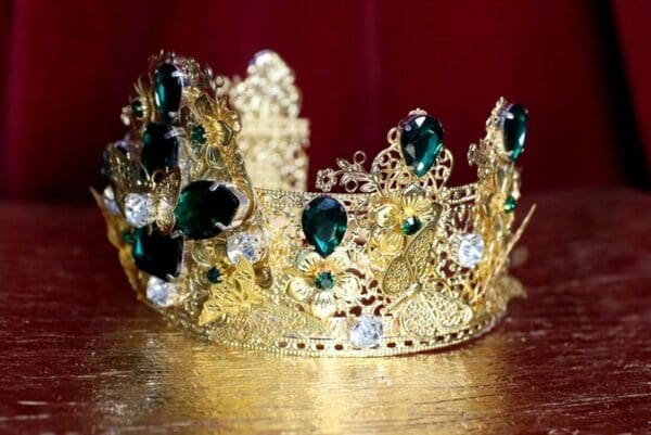 4553 Baroque Green Crystal Gold Leaf Butterfly Flower Crown Headband - Image 4