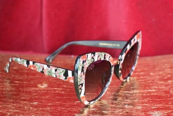4797 Baroque Colorful Striped Floral Print Sunglasses - Image 6