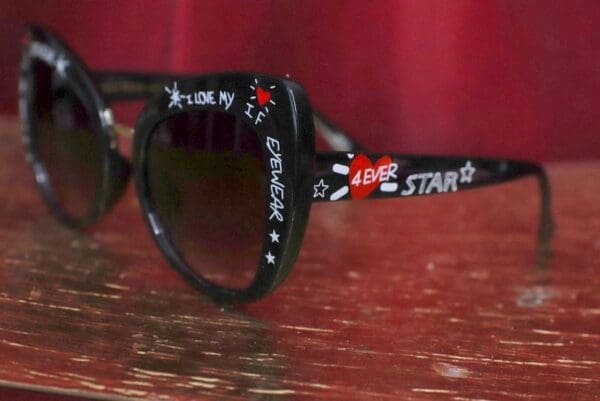 4798 Baroque I Love My Eyewear Print Sunglasses - Image 7