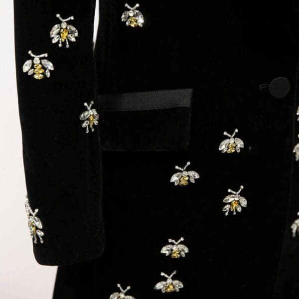 5123 Runway High-End Bee Crystal Embellished Velvet Tuxedo Style Chic Blazer - Image 6