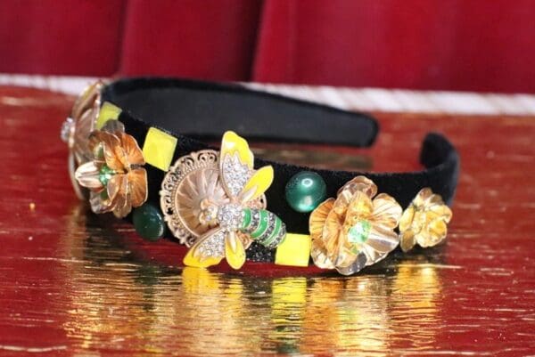 5260 Baroque Elegant Gold Enamel Bee Flower Headband - Image 3