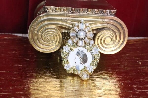 5313 Byzantine Madam Coco Portrait Crystal Top Massive Brooch - Image 2