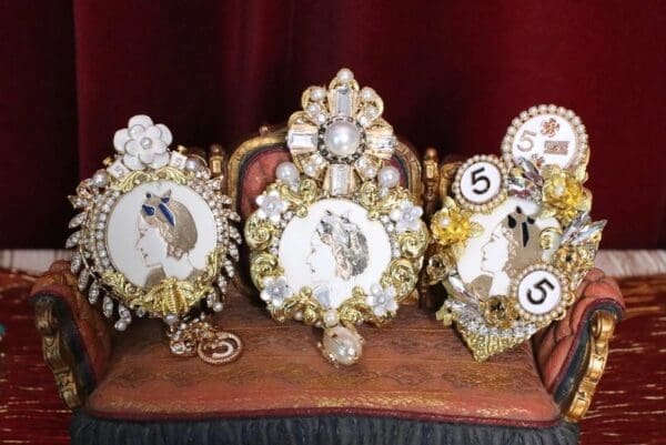 5313 Byzantine Madam Coco Portrait Crystal Top Massive Brooch - Image 4