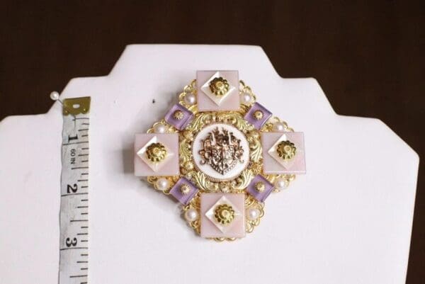 5369 Baroque Lilac Quartz Iridescent Huge Brooch - Image 7