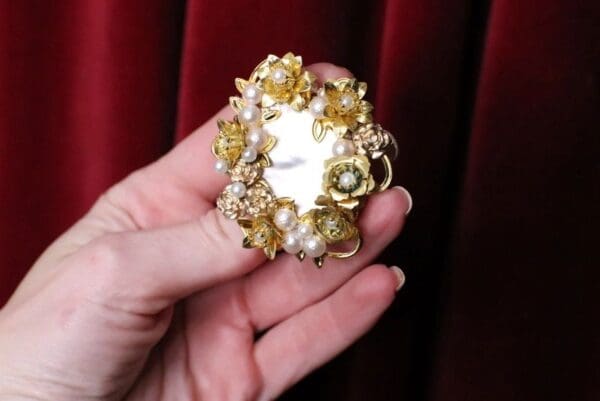 SOLD! 5374 Genuine Huge Mother Of Pearl Gold Flowers Pearl Cocktail Adjustable Ring - Image 4