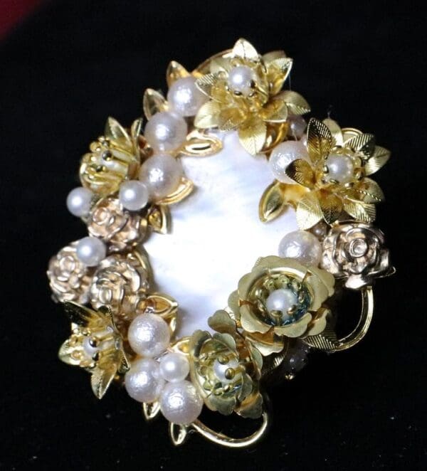 SOLD! 5374 Genuine Huge Mother Of Pearl Gold Flowers Pearl Cocktail Adjustable Ring - Image 2