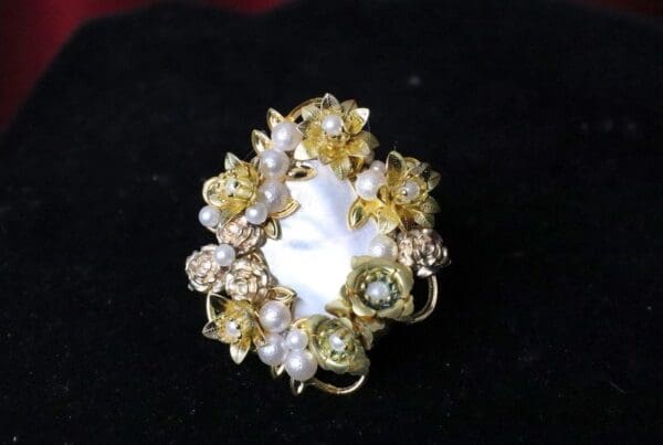 SOLD! 5374 Genuine Huge Mother Of Pearl Gold Flowers Pearl Cocktail Adjustable Ring - Image 10