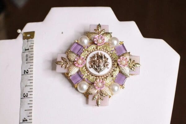 5376 Baroque Lilac Quartz Flowers Iridescent Huge Brooch - Image 8