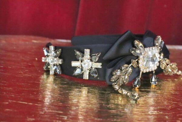 6098 Baroque Runway Black Bow Clear Elegant Rhinestone Headband - Image 6
