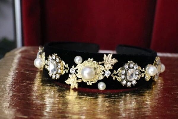 6141 Baroque Runway Black Clear Elegant Rhinestone Headband - Image 2