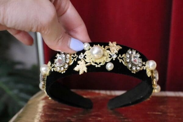 6141 Baroque Runway Black Clear Elegant Rhinestone Headband - Image 6