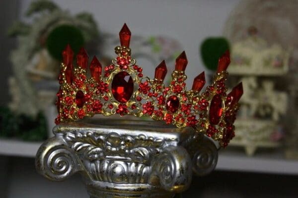 749 SET Baroque Red Crystal Hair Piece Crown Tiara Plus Earrings - Image 4