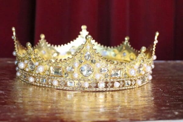 5241 Empire Clear Crystal Full Circle Crown