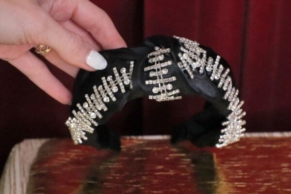 6242 Baroque Runway Elegant Rhinestone Bow Black Headband - Image 6
