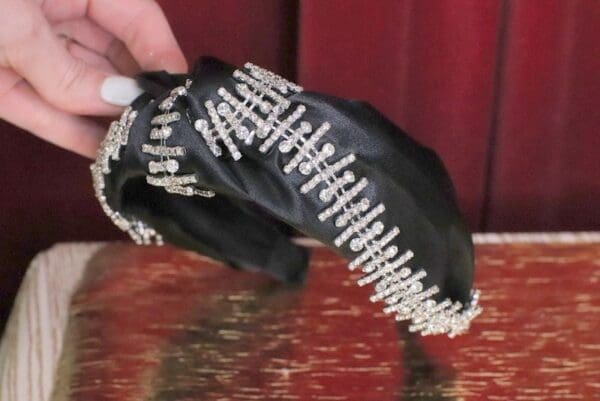 6242 Baroque Runway Elegant Rhinestone Bow Black Headband - Image 7