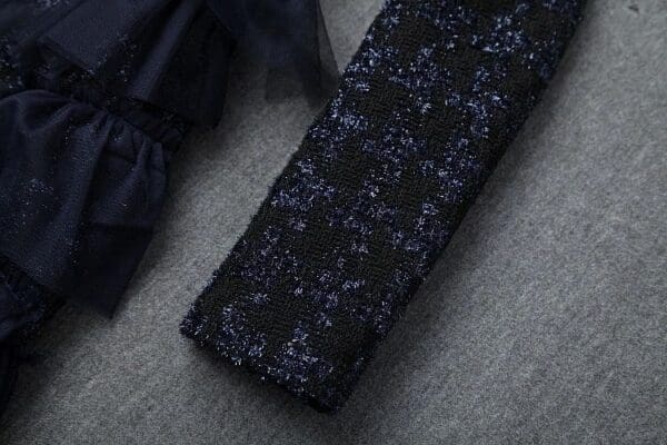 6579 Runway 2019 Tweed Irregular Blazer With a Train - Image 3