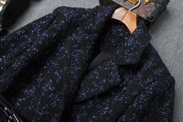 6579 Runway 2019 Tweed Irregular Blazer With a Train - Image 4