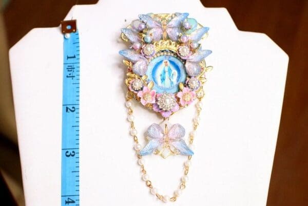 SOLD! 6594 Virgin Mary Butterfly Pastel Cameo Massive Brooch - Image 6