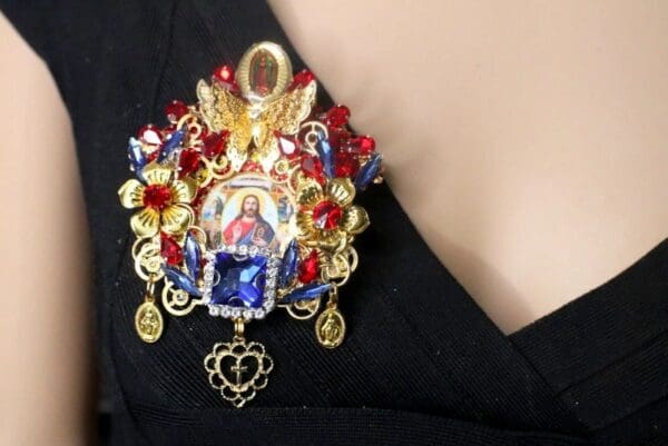 7234 Jesus Church Red Rhinestones Butterfly Cameo Massive Brooch - Image 2