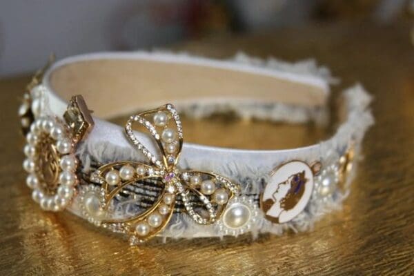 888 Madam Coco Twid Embellished Brooches Rhinestone White Headband - Image 6