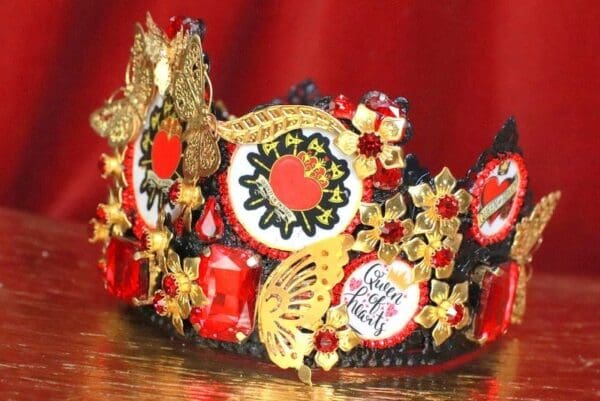 7970 Set Of Halloween Queen Of Hearts Headband+ Earrings - Image 4