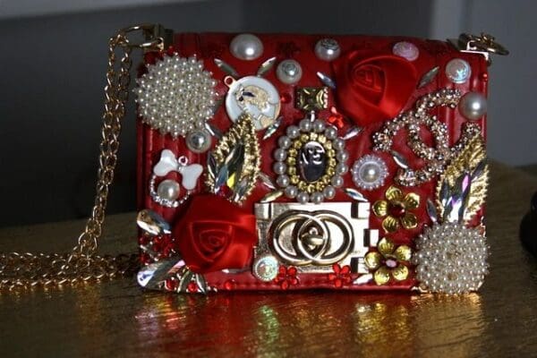 SOLD! 955 KIDS Madam Coco Brooches Enamel Eye-Catch Red Fairy Purse Handbag - Image 4