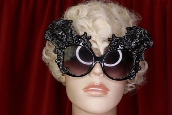 8637 Baroque Faces Black Architect Embellished Sunglasses - Image 7