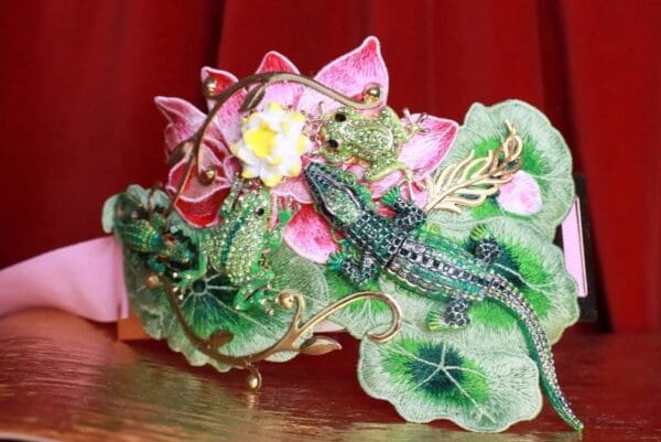 SOLD! 8711 Art Jewelry Crocodiles Frog Lake Lily Waist Belt Size S, L, M - Image 2