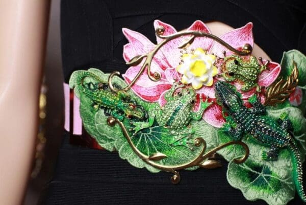 SOLD! 8711 Art Jewelry Crocodiles Frog Lake Lily Waist Belt Size S, L, M - Image 5