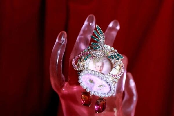 SOLD! 9127 Rhinestones Young Marie Antoinette Mask Cocktail Adjustable Ring - Image 3