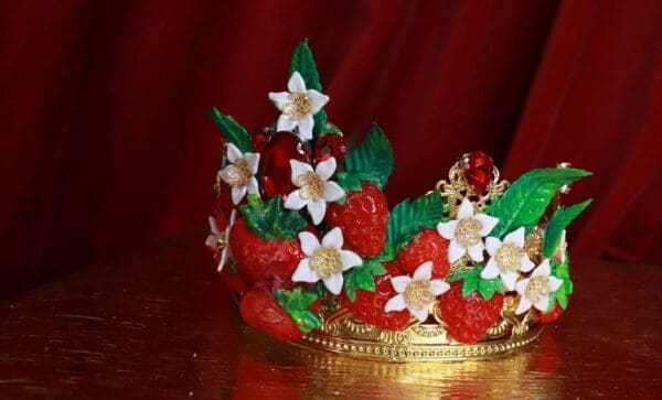 9583 Vivid Strawberries Baroque Headband Crown - Image 5