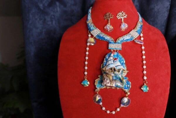 9766 Necklace+ Earrings Set Nautical Sleeping Mermaid Ship - Image 7