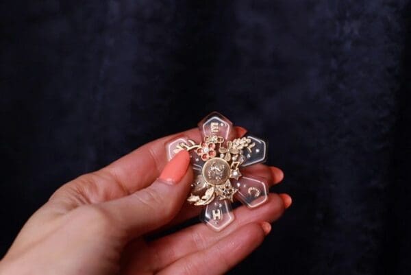 9930 Brooch Can Pearl Fancy - Image 3