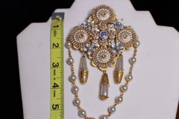 9932 Brooch Large Buttons Pearl Fancy - Image 2