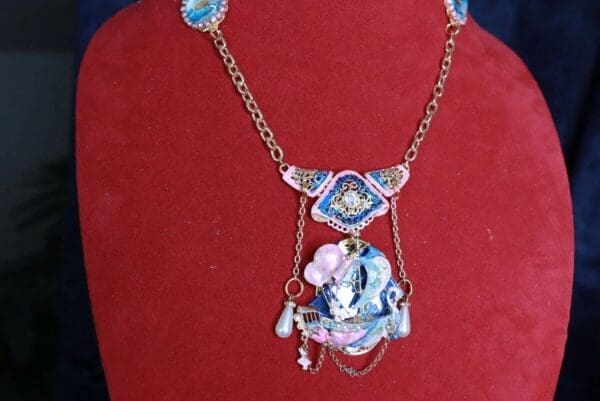 10035 Nautical Romantic Pendant Necklace - Image 4