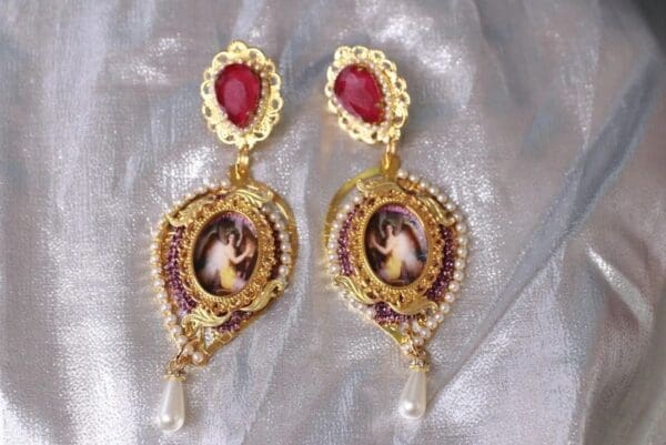 10238 Renaissance Cameo Elegant Earrings Studs - Image 2